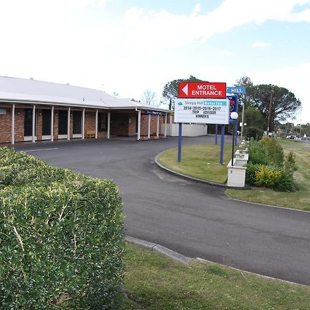 Sleepy Hill Motor Inn Raymond Terrace Bagian luar foto