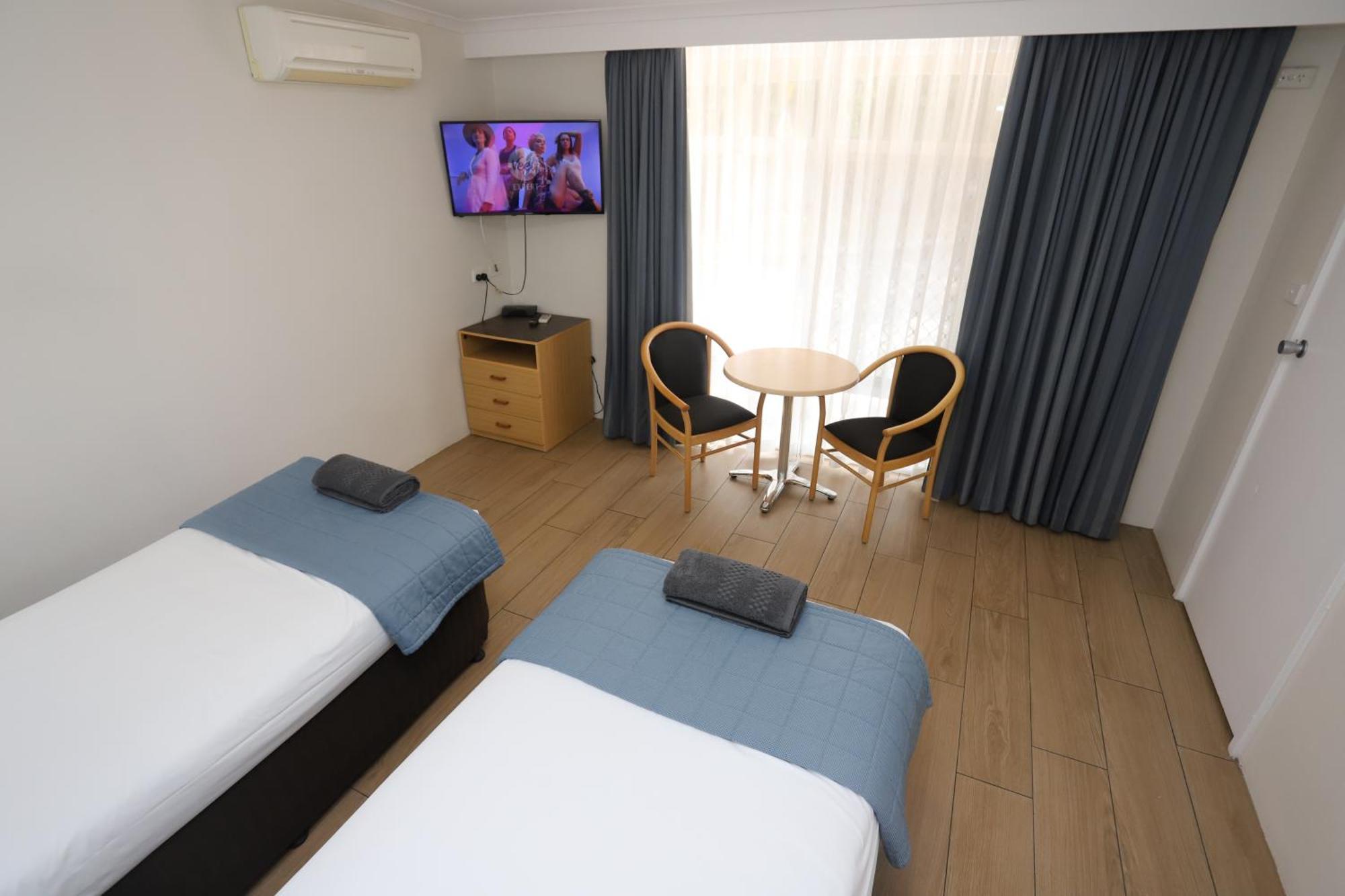 Sleepy Hill Motor Inn Raymond Terrace Bagian luar foto