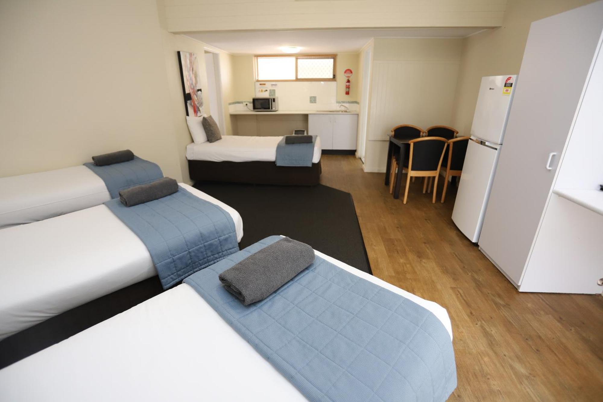 Sleepy Hill Motor Inn Raymond Terrace Bagian luar foto