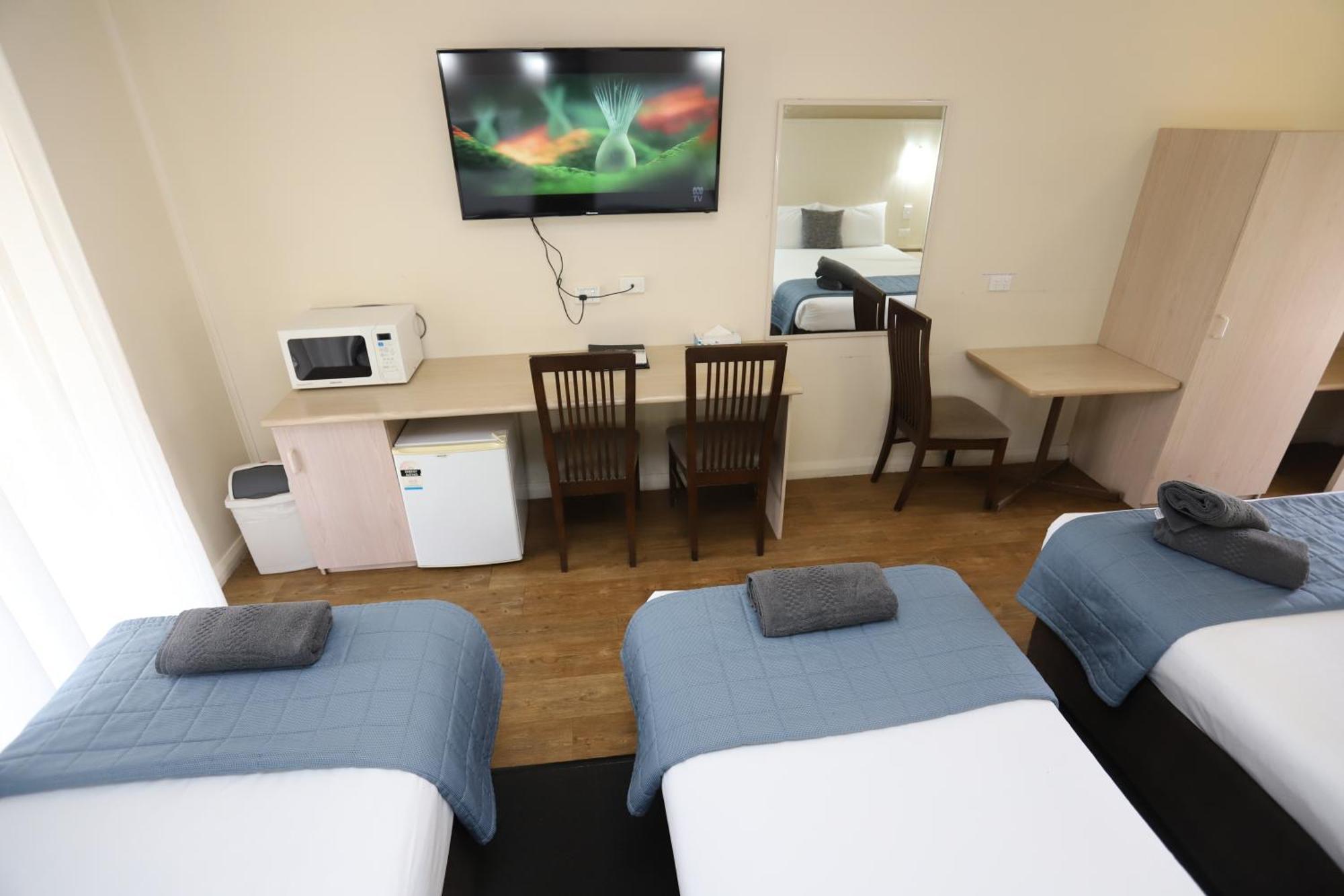 Sleepy Hill Motor Inn Raymond Terrace Bagian luar foto