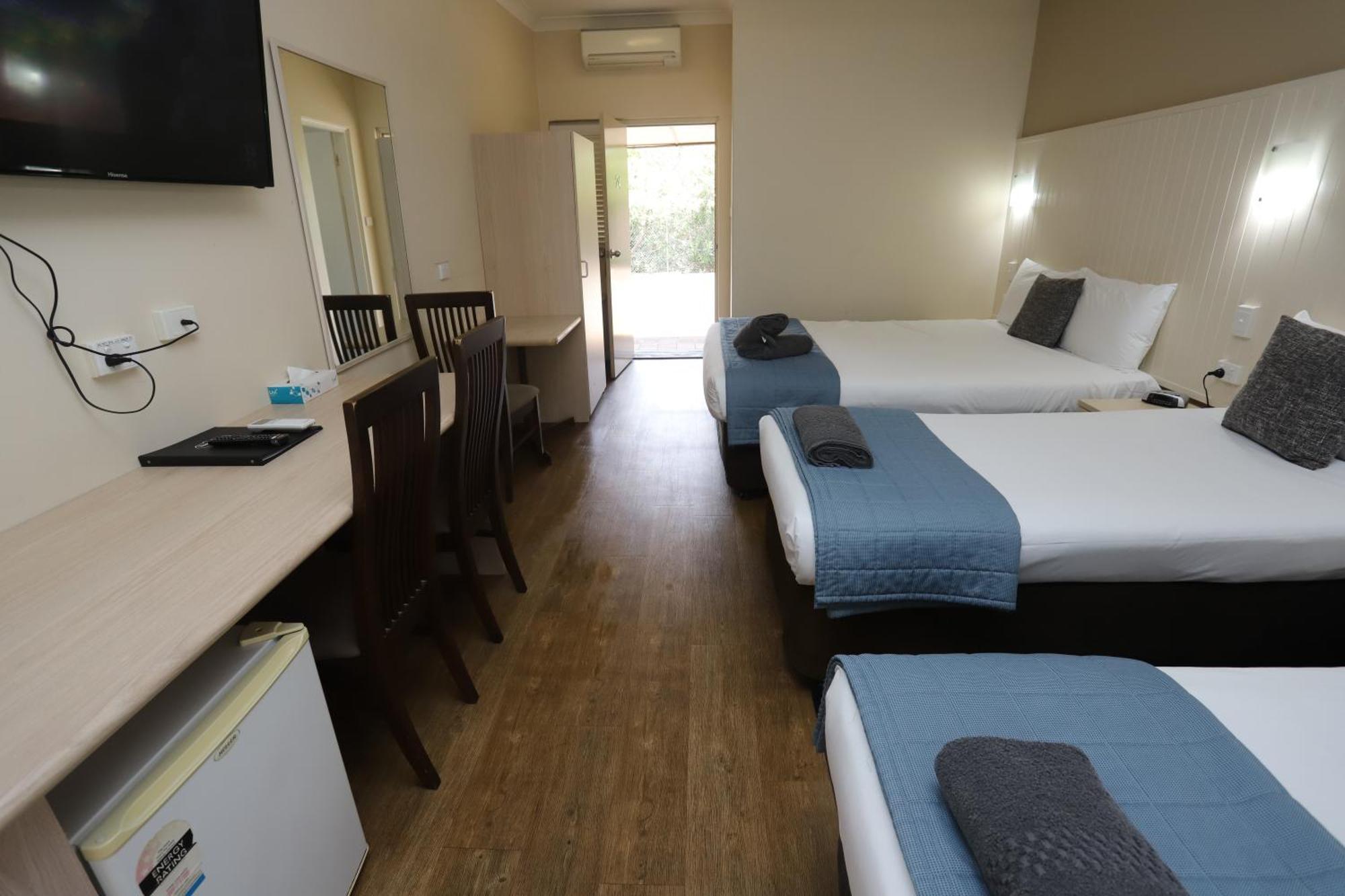 Sleepy Hill Motor Inn Raymond Terrace Bagian luar foto