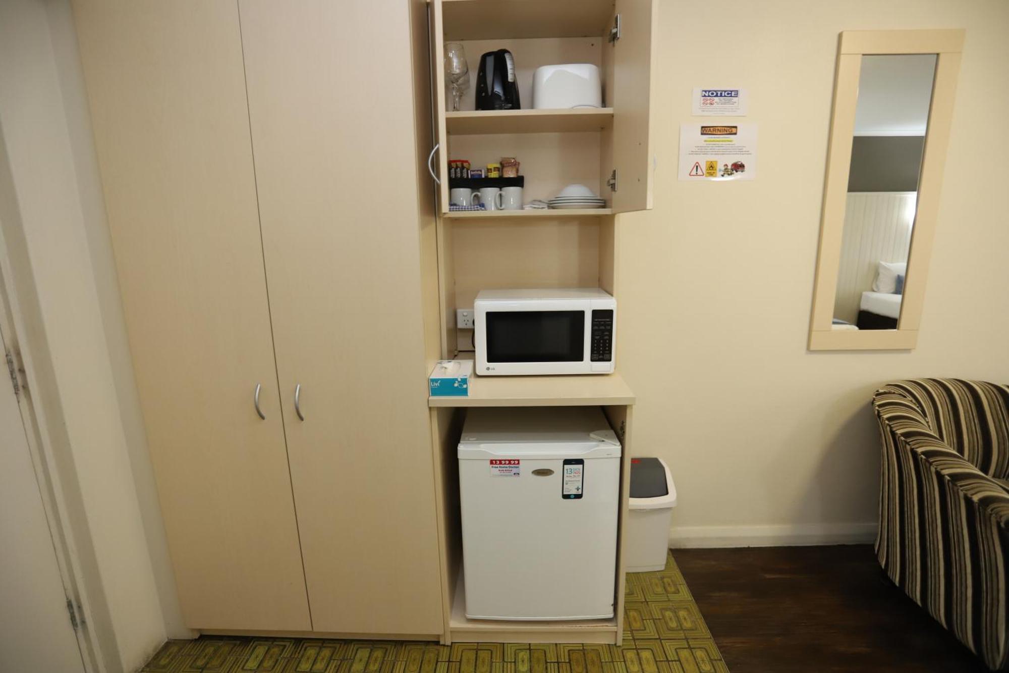 Sleepy Hill Motor Inn Raymond Terrace Bagian luar foto