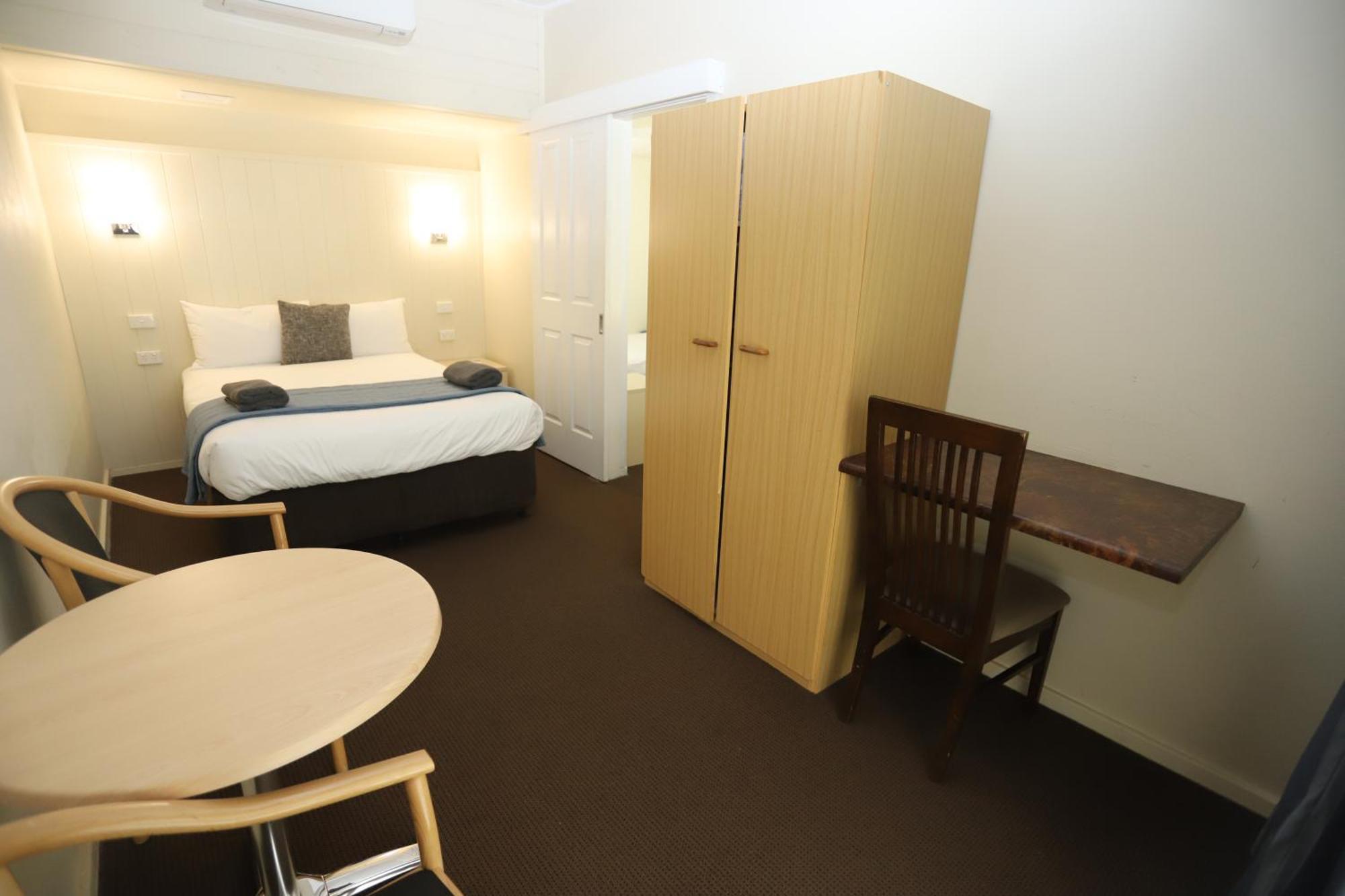 Sleepy Hill Motor Inn Raymond Terrace Bagian luar foto