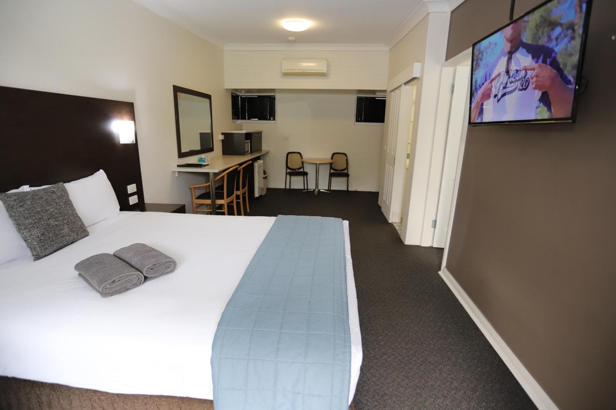 Sleepy Hill Motor Inn Raymond Terrace Bagian luar foto