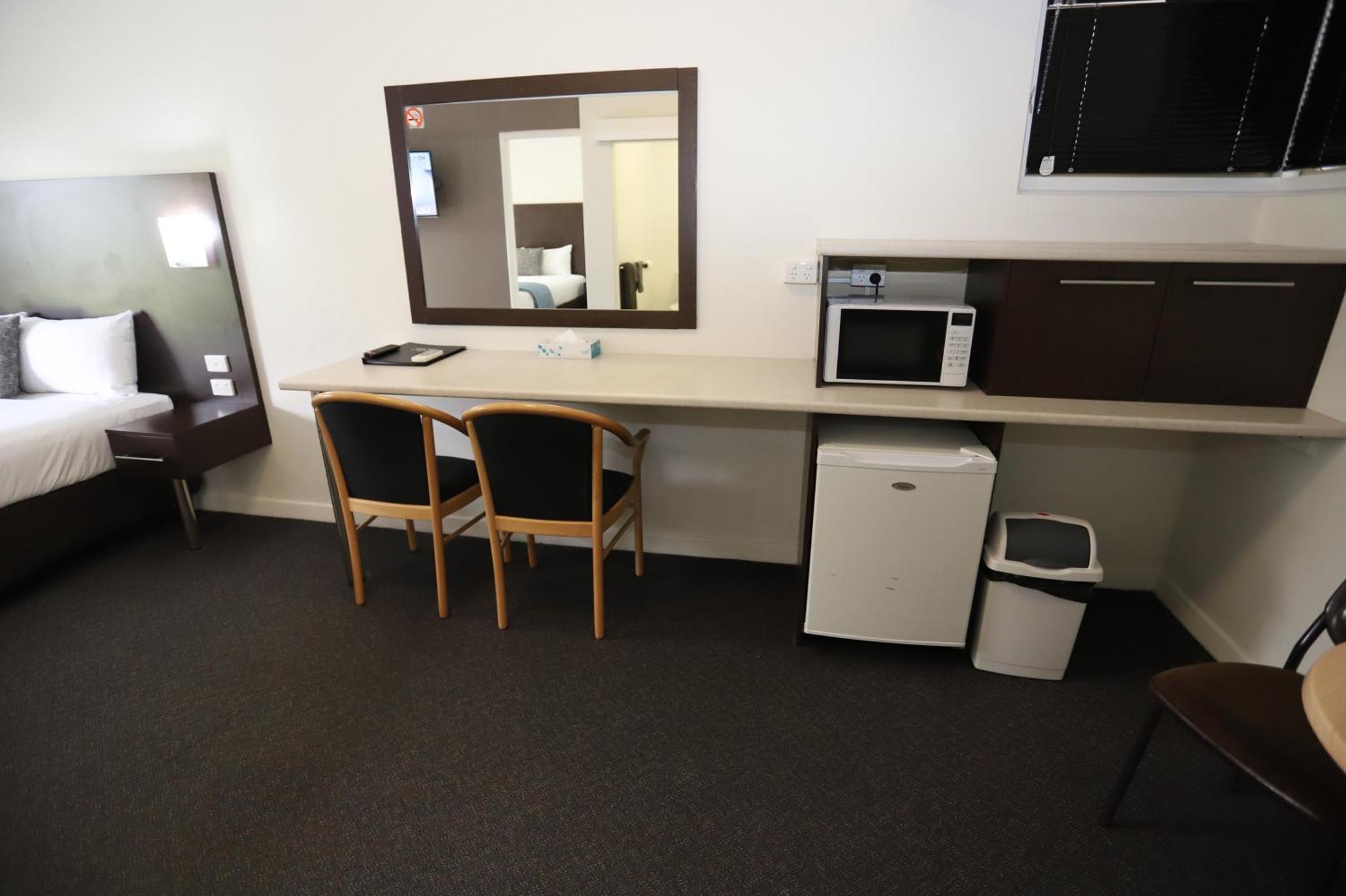 Sleepy Hill Motor Inn Raymond Terrace Bagian luar foto