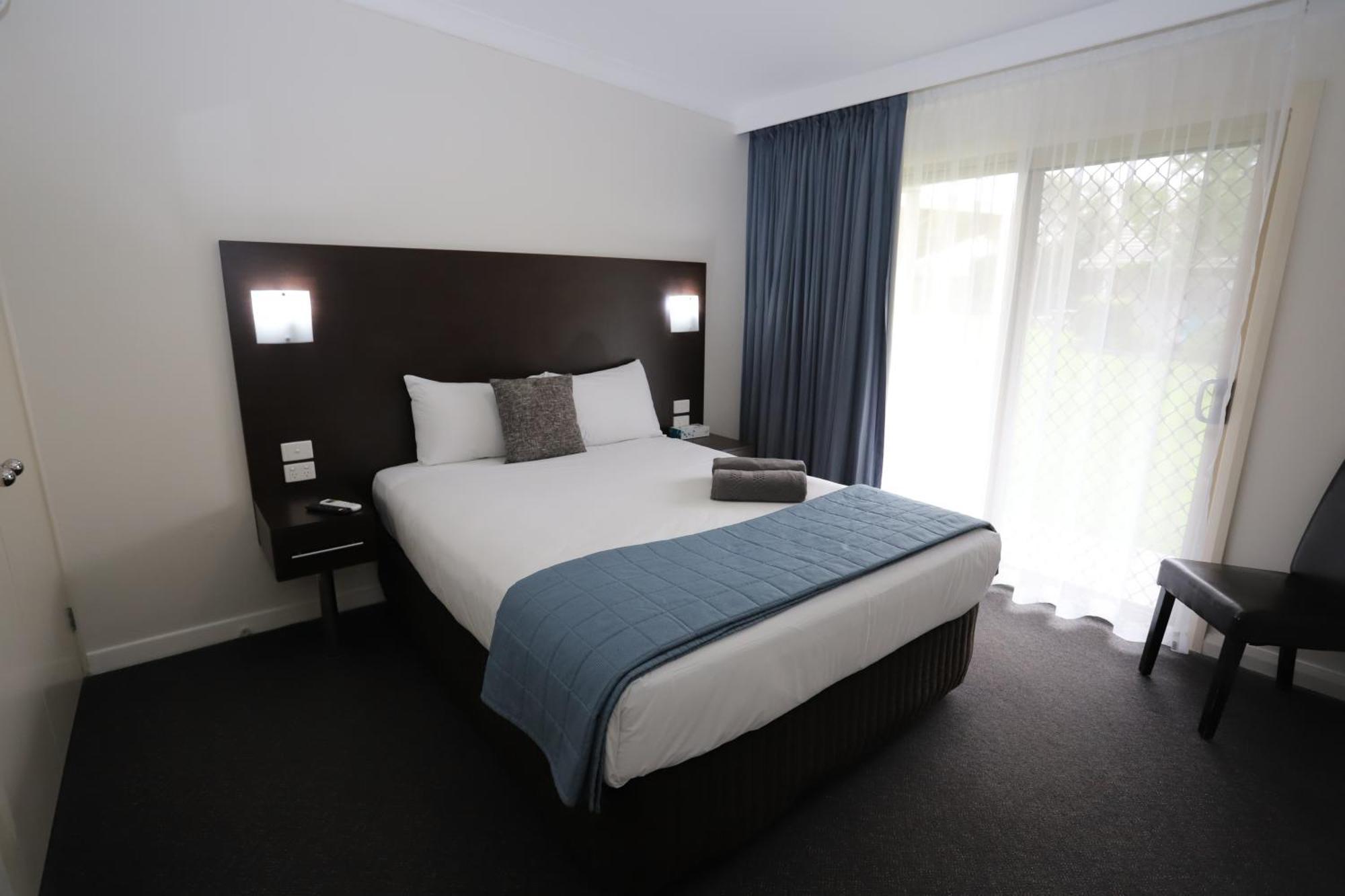 Sleepy Hill Motor Inn Raymond Terrace Bagian luar foto