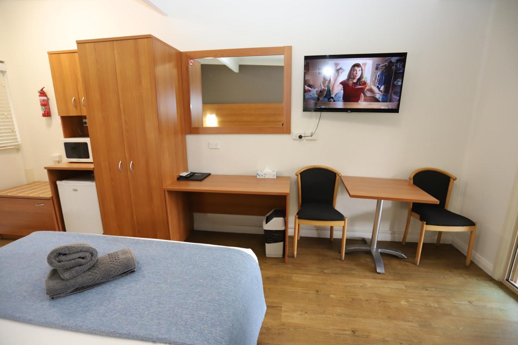 Sleepy Hill Motor Inn Raymond Terrace Bagian luar foto