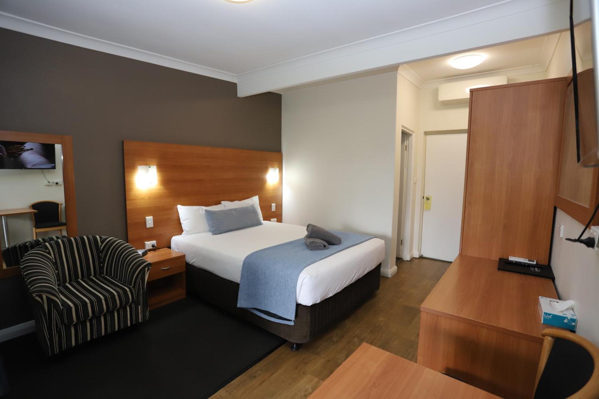 Sleepy Hill Motor Inn Raymond Terrace Bagian luar foto